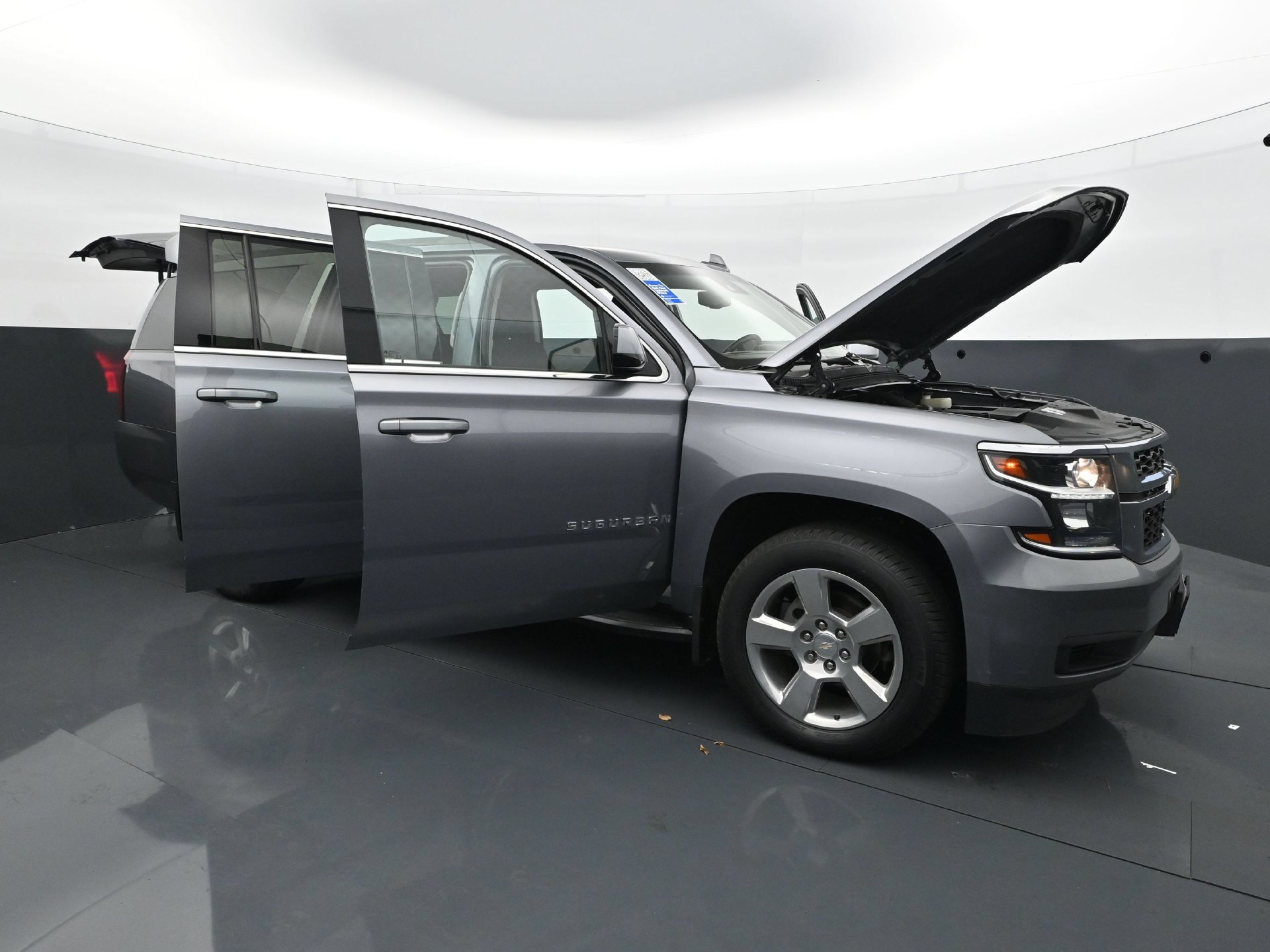 Used 2019 Chevrolet Suburban LS w/ Max Trailering Package AWD/4WD image 39