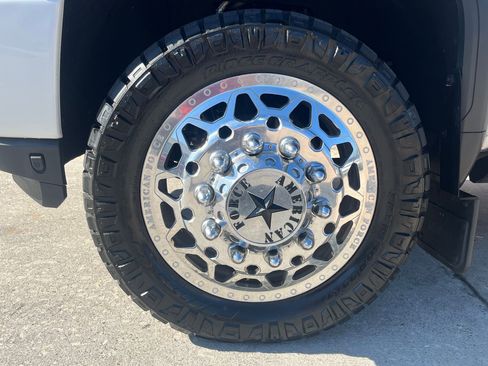 Used 2021 GMC Sierra 3500 Denali w/ Denali Ultimate Package image 38