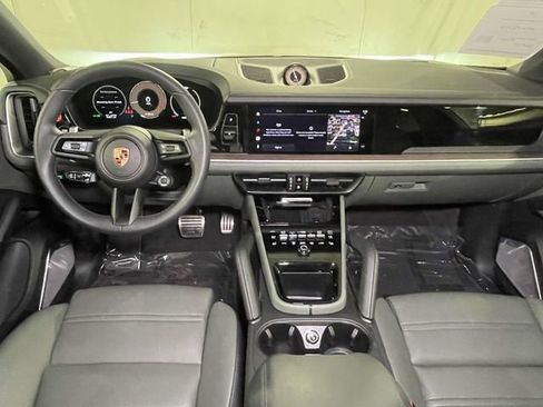Certified 2026 Porsche Cayenne S AWD/4WD image 25