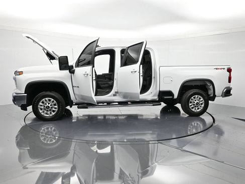 Certified 2025 Chevrolet Silverado 2500 LT w/ Convenience Package image 49