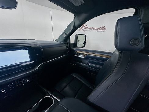 Used 2024 Chevrolet Silverado 3500 High Country w/ High Country Premium Package image 11