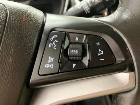 Used 2018 Chevrolet Trax LT w/ LT Convenience Package AWD/4WD image 21