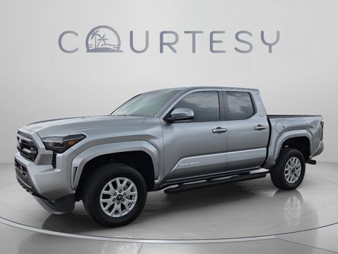 Certified 2025 Toyota Tacoma SR5 RWD image 1