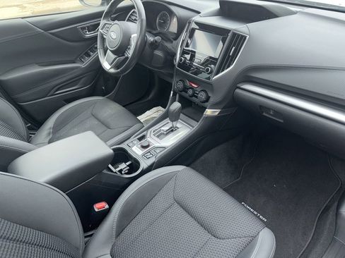 Used 2024 Subaru Forester Premium image 3