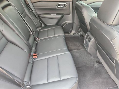 Used 2021 Nissan Rogue SV w/ Premium Package FWD image 26