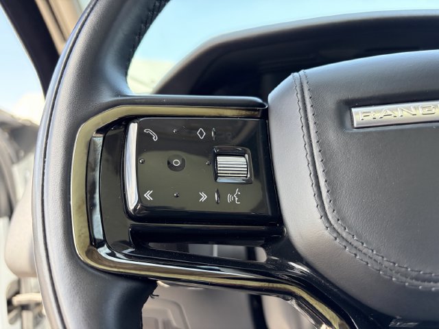 Used 2024 Land Rover Range Rover Velar S AWD/4WD image 8