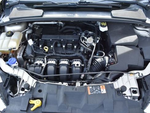 Used 2017 Ford Focus SE FWD image 42