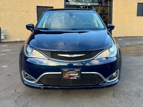 Used 2018 Chrysler Pacifica Touring Plus image 21