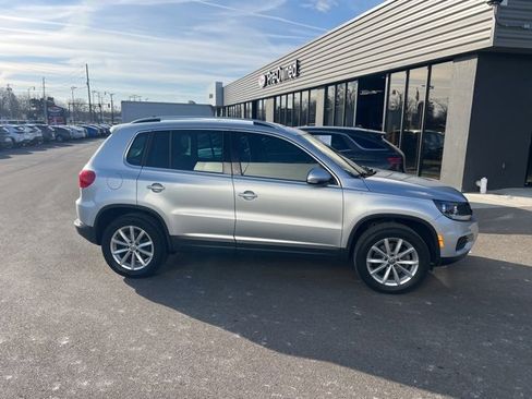 Used 2017 Volkswagen Tiguan Wolfsburg Edition image 2
