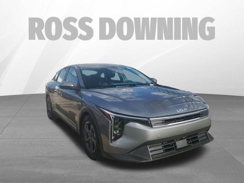 Used 2025 Kia K4 LXS image 3