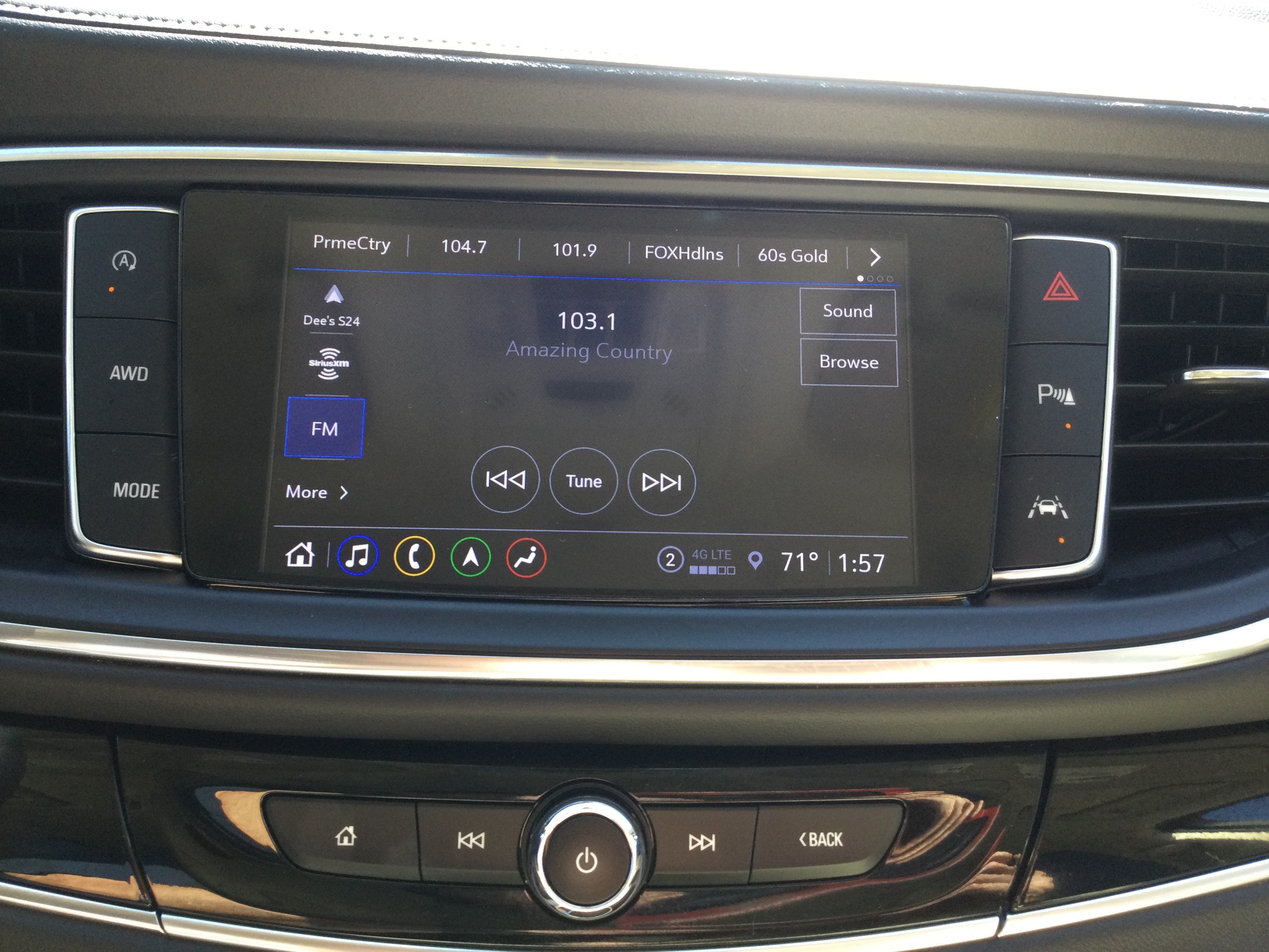 Used 2023 Buick Enclave Avenir w/ Avenir Technology Package AWD/4WD image 18