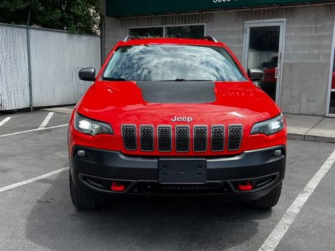 Used 2021 Jeep Cherokee Trailhawk w/ Trailer Tow Group AWD/4WD image 2