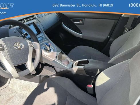 Used 2014 Toyota Prius One FWD image 21