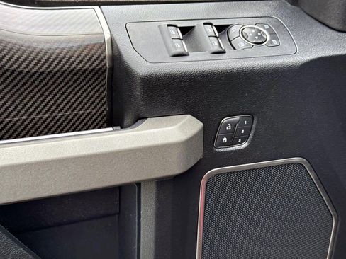 Used 2018 Ford F150 Raptor w/ Equipment Group 802A Luxury image 19