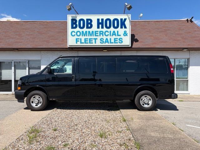 Used 2025 Chevrolet Express 3500 LS RWD image 27