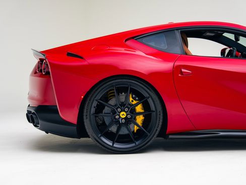 Used 2019 Ferrari 812 Superfast image 19