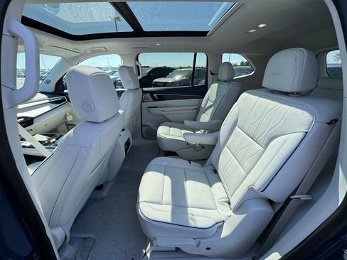 New 2026 Buick Enclave Avenir w/ Super Cruise Package AWD/4WD image 22