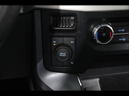 Used 2022 Ford F150 XLT w/ Equipment Group 301A Mid AWD/4WD image 15
