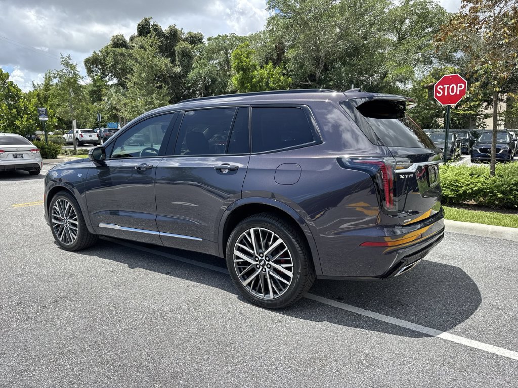 Used 2024 Cadillac XT6 Sport w/ Platinum Package AWD/4WD image 12