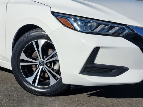 Used 2021 Nissan Sentra SV image 3