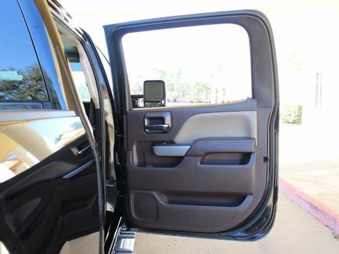 Used 2017 Chevrolet Silverado 2500 LTZ w/ Vortec Plus Package image 30