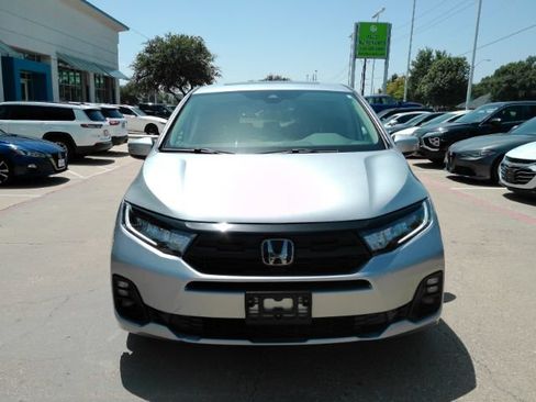 Used 2025 Honda Odyssey EX-L image 3
