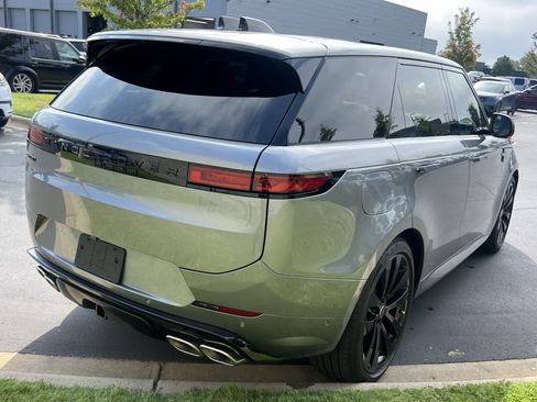 Used 2025 Land Rover Range Rover Sport Dynamic SE AWD/4WD image 7