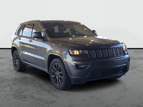 Used 2020 Jeep Grand Cherokee Altitude RWD image 31