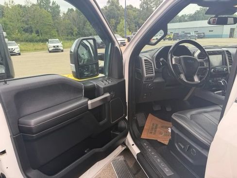 Used 2019 Ford F150 Platinum w/ Technology Package AWD/4WD image 7