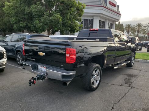 Used 2019 Chevrolet Silverado 2500 LT w/ LT Convenience Package RWD image 6