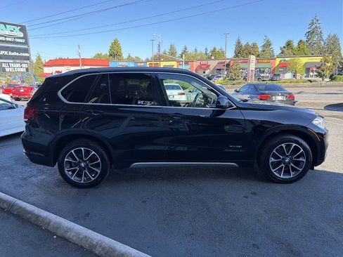 Used 2018 BMW X5 xDrive35i w/ M Sport Package AWD/4WD image 9