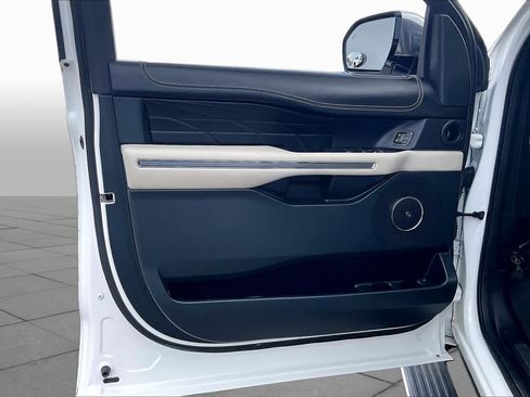 Used 2021 Ford Expedition Max Platinum RWD image 22