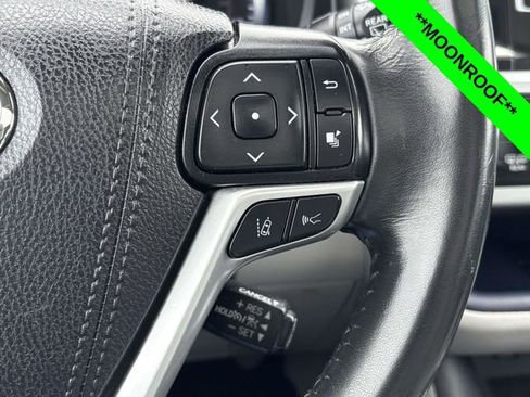 Used 2019 Toyota Highlander XLE image 14