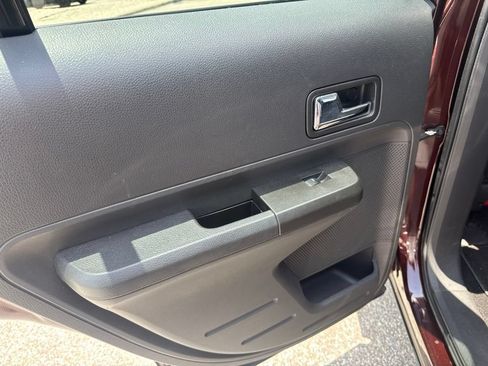 Used 2010 Ford Edge SEL FWD image 11