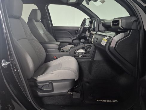 New 2026 Toyota Tacoma SR5 AWD/4WD image 31