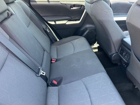 Used 2021 Toyota RAV4 XLE FWD image 14