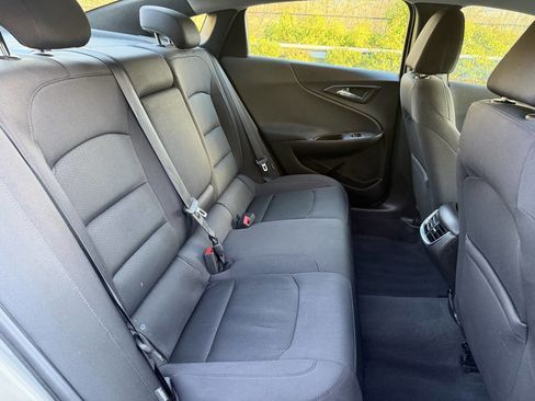 Used 2017 Chevrolet Malibu LT image 26