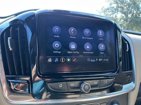 Used 2022 Chevrolet Traverse LT image 27