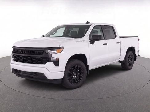 Used 2025 Chevrolet Silverado 1500 Custom RWD image 3