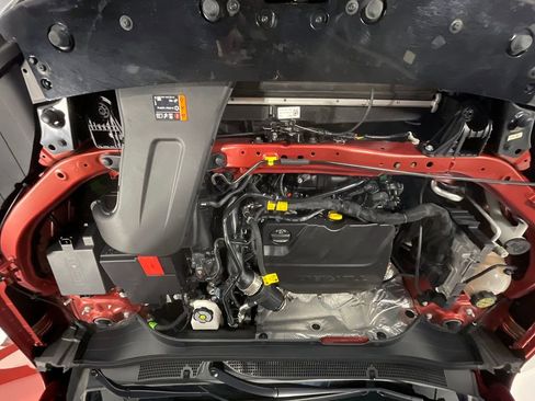 Used 2024 Chevrolet Trax ACTIV w/ Sunroof Package image 40