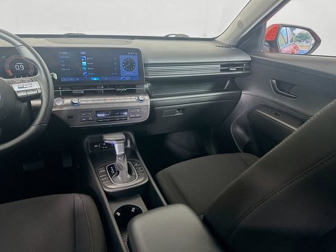 Certified 2025 Hyundai Kona SEL image 22