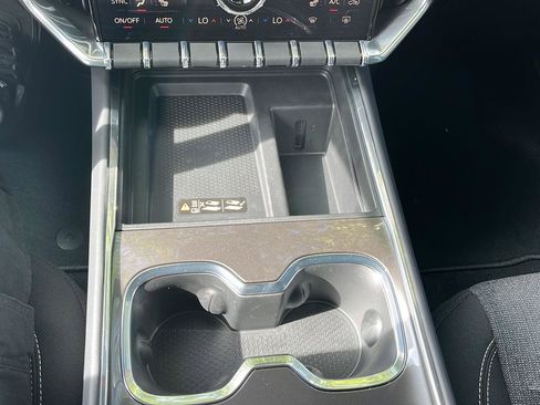 New 2026 GMC Acadia Elevation image 19