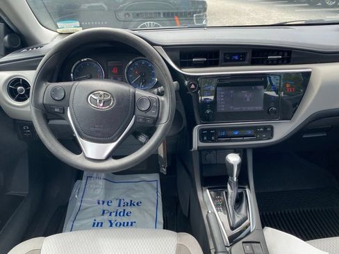 Used 2019 Toyota Corolla LE FWD image 9
