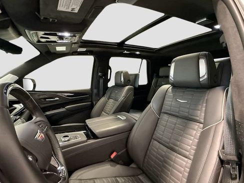Used 2024 Cadillac Escalade V AWD/4WD image 20