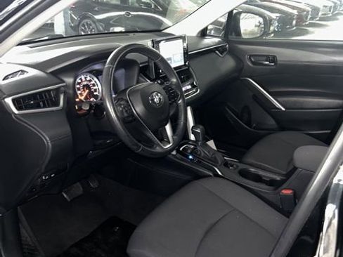 Used 2022 Toyota Corolla Cross LE FWD image 8