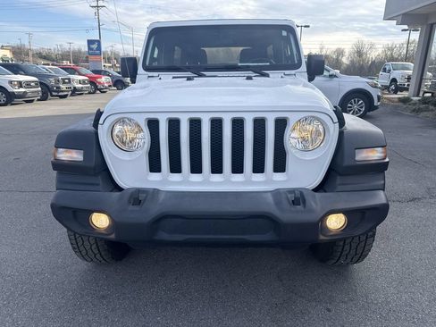 Used 2022 Jeep Wrangler Unlimited Sport AWD/4WD image 2