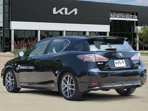 Used 2015 Lexus CT 200h w/ Navigation Package FWD image 4