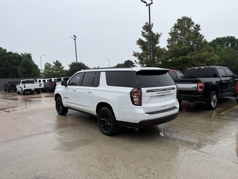 Used 2021 Chevrolet Suburban Z71 w/ Z71 Off-Road Package AWD/4WD image 4