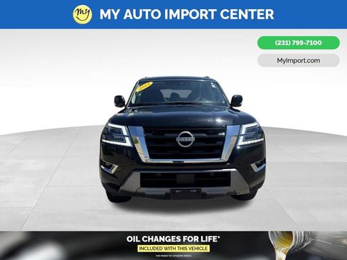 Used 2024 Nissan Armada SV AWD/4WD image 2