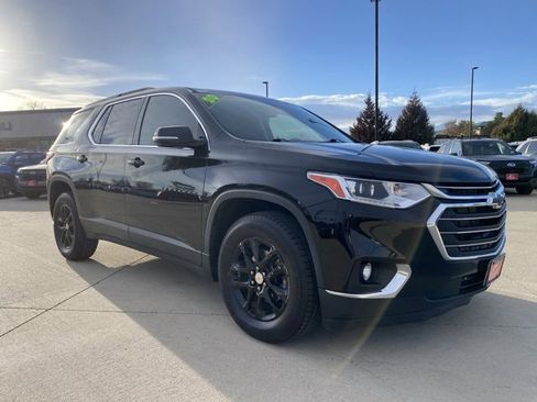 Used 2020 Chevrolet Traverse LT image 7